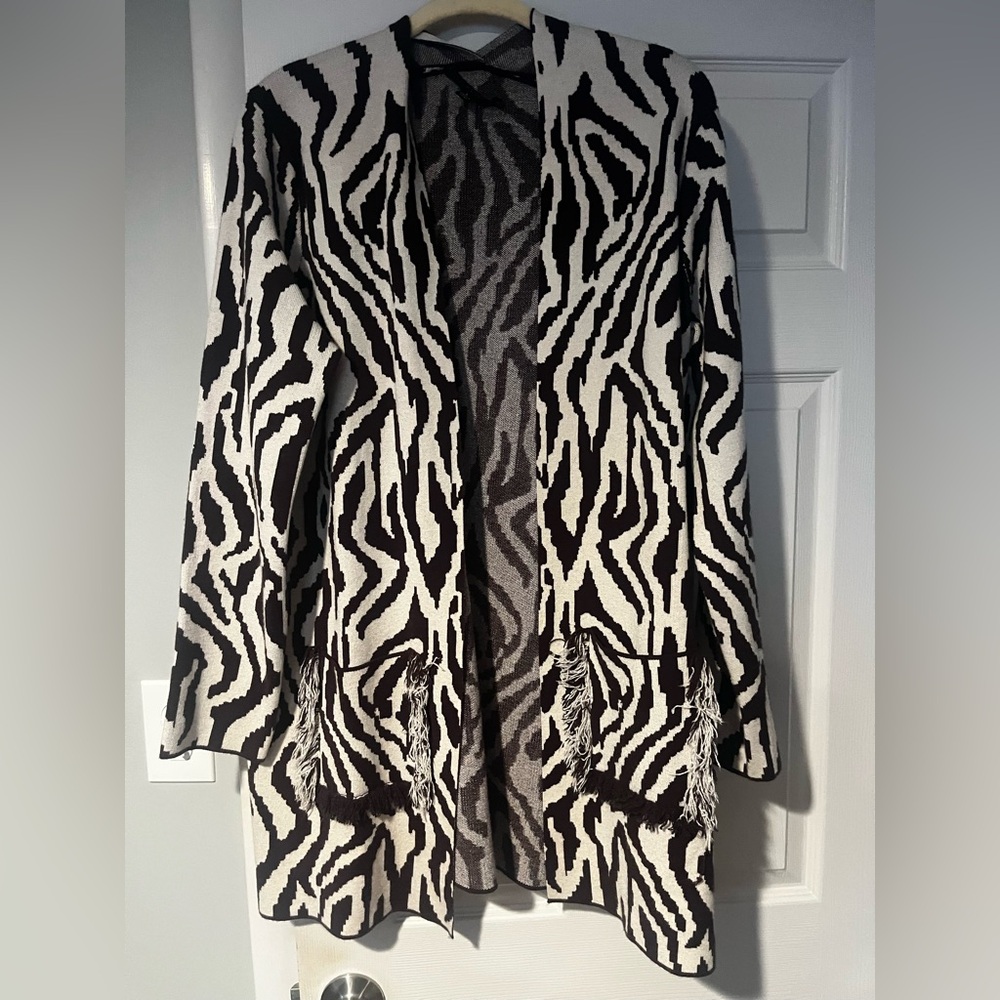 Stylish Brown and White Zebra Print Women's Sweater